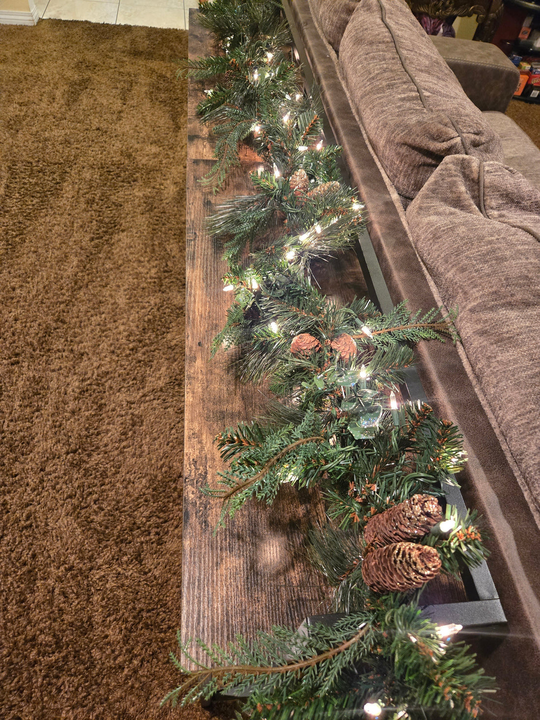 9 ft Pre-Lit Carolina Pine Garland: The Cozy Upgrade Your Living Room Deserves